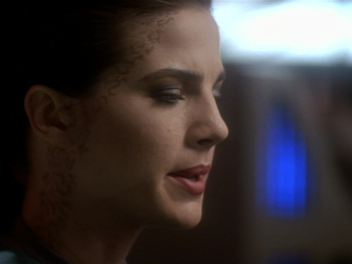 extant_StarTrekDS9_1x16-IfWishesWereHorses_03022.jpg