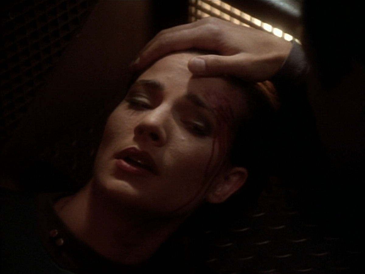 extant_StarTrekDS9_1x16-IfWishesWereHorses_03208.jpg
