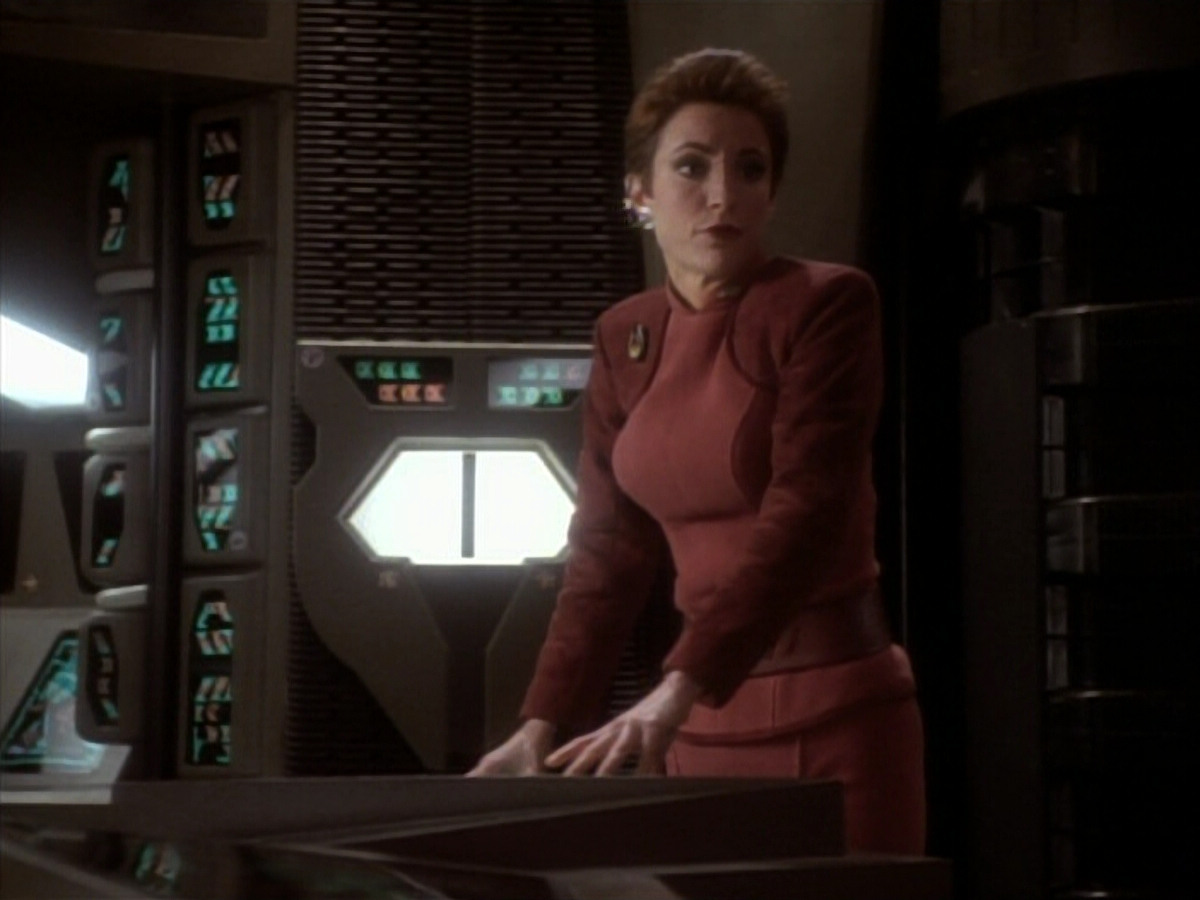 extant_StarTrekDS9_1x16-IfWishesWereHorses_03243.jpg