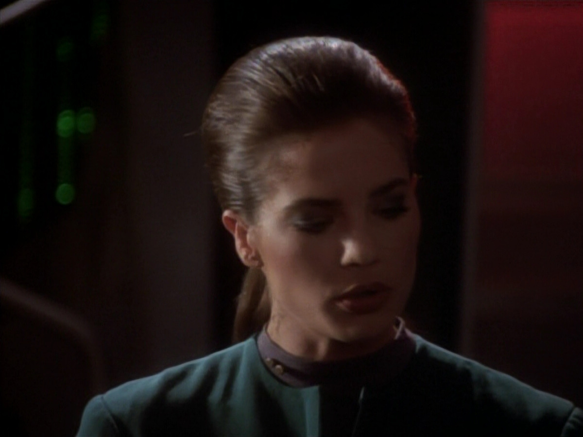 extant_StarTrekDS9_1x16-IfWishesWereHorses_03255.jpg