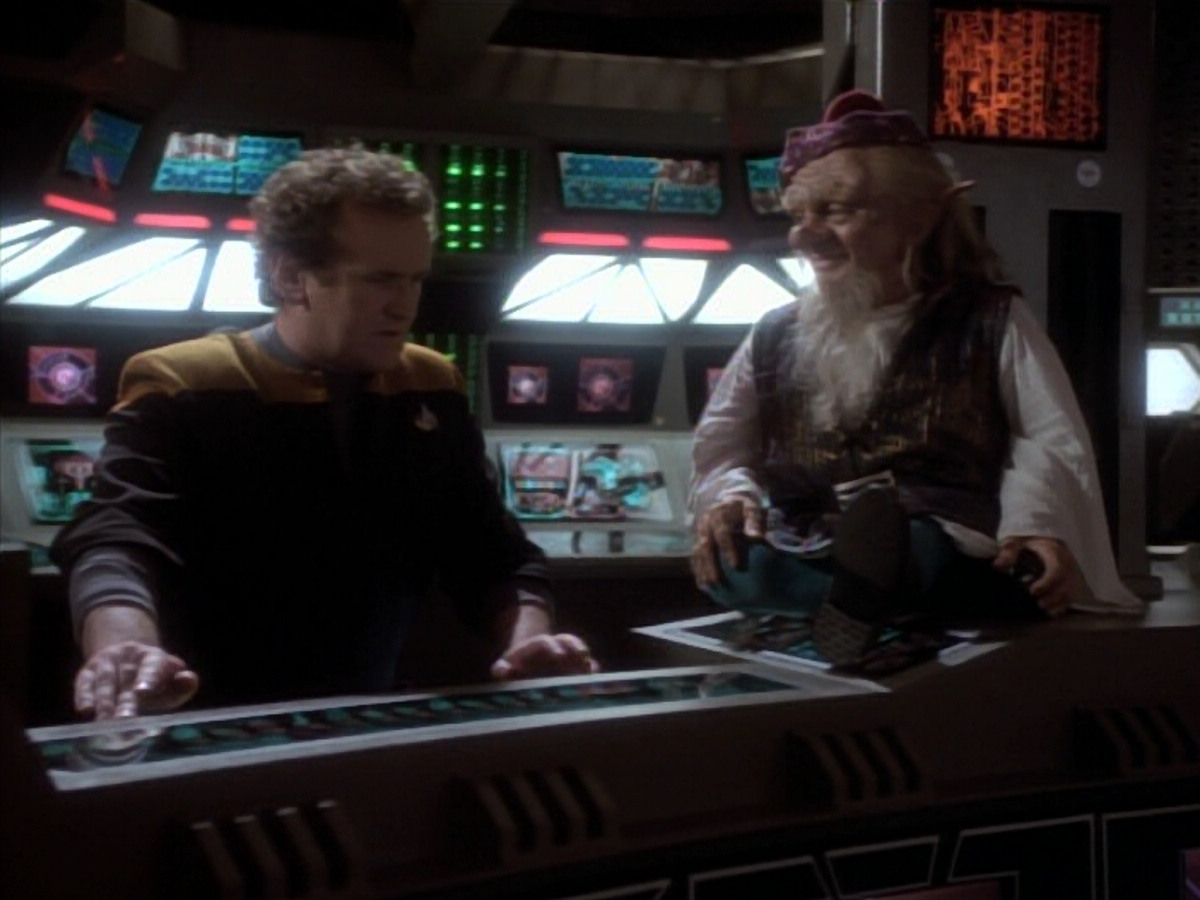 extant_StarTrekDS9_1x16-IfWishesWereHorses_03266.jpg