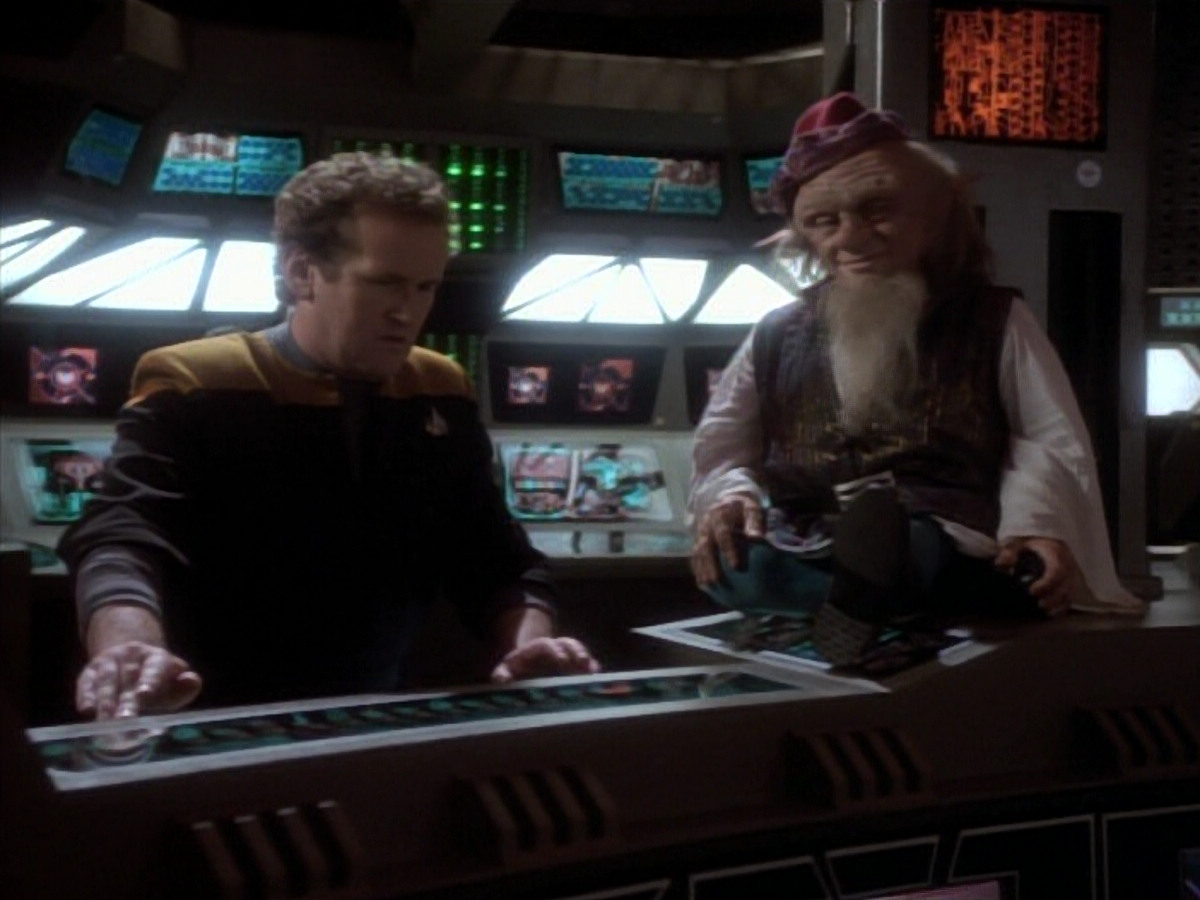 extant_StarTrekDS9_1x16-IfWishesWereHorses_03267.jpg