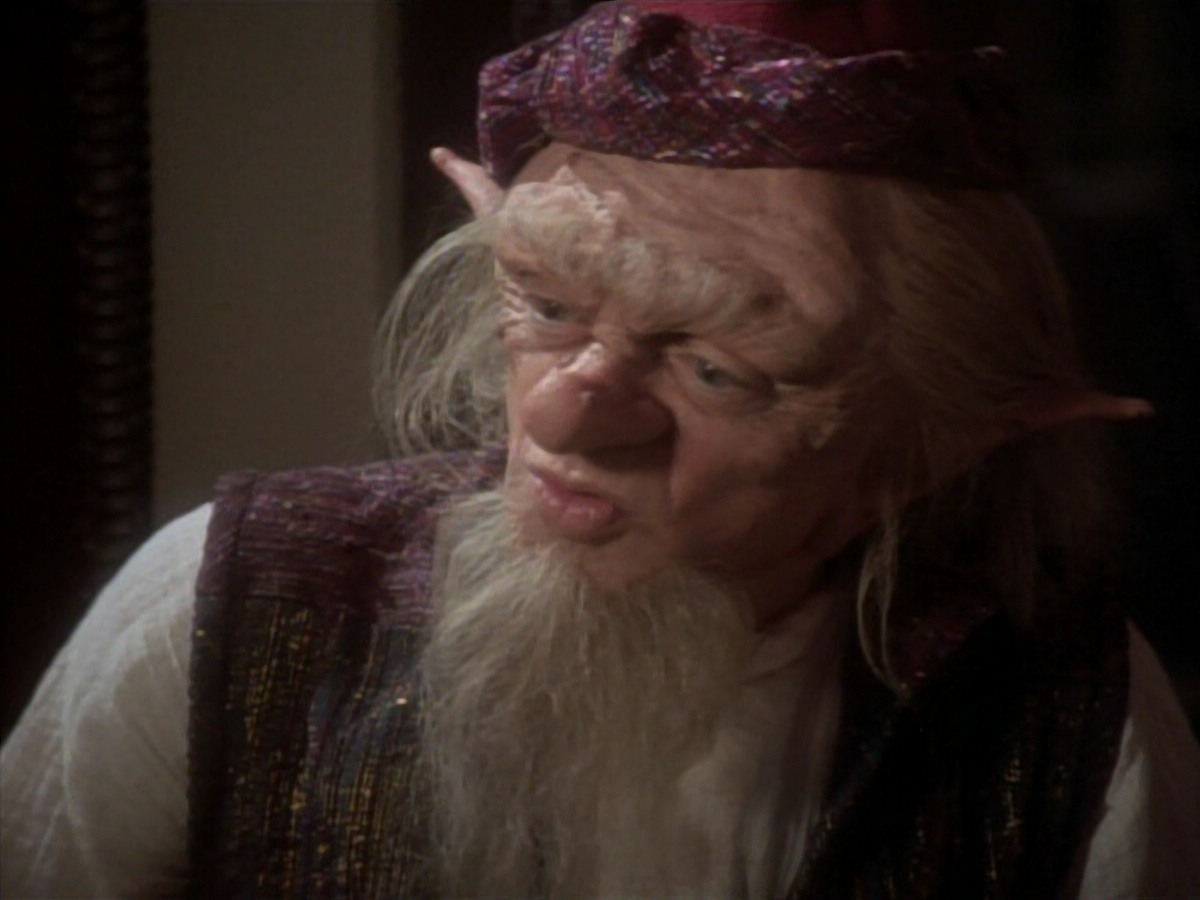 extant_StarTrekDS9_1x16-IfWishesWereHorses_03295.jpg