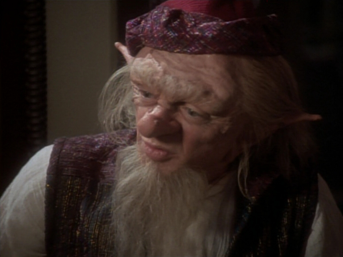 extant_StarTrekDS9_1x16-IfWishesWereHorses_03296.jpg