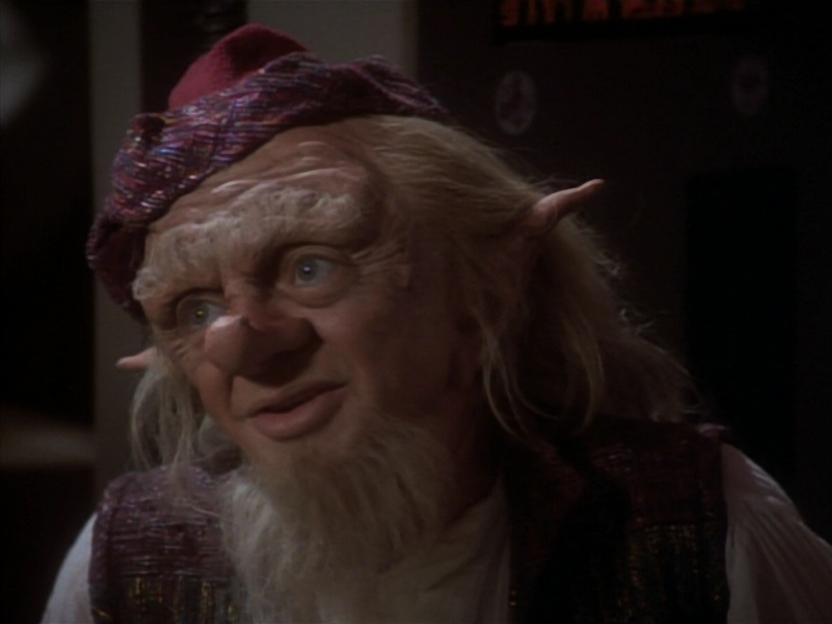 extant_StarTrekDS9_1x16-IfWishesWereHorses_03317.jpg