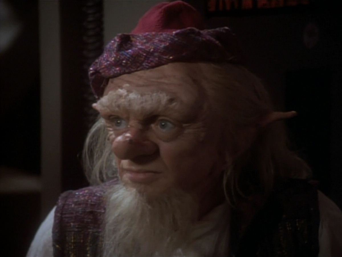 extant_StarTrekDS9_1x16-IfWishesWereHorses_03326.jpg