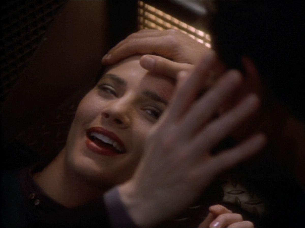 extant_StarTrekDS9_1x16-IfWishesWereHorses_03483.jpg