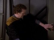 extant_StarTrekDS9_1x16-IfWishesWereHorses_00553.jpg