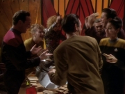 extant_StarTrekDS9_1x16-IfWishesWereHorses_01538.jpg
