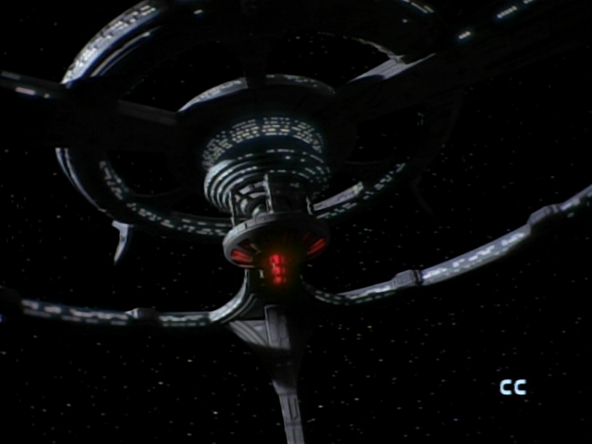 extant_StarTrekDS9_1x17-TheForsaken_00005.jpg
