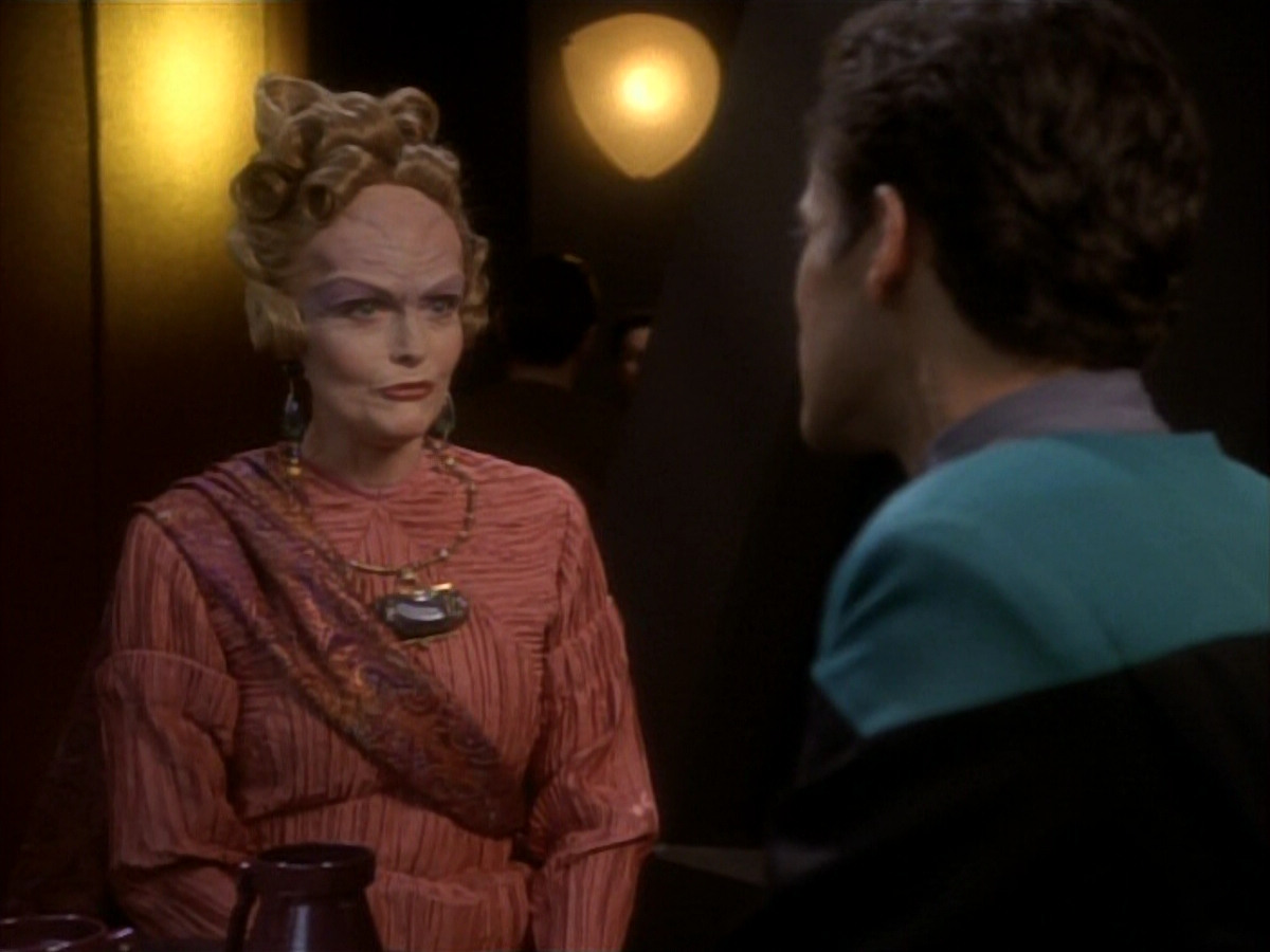 extant_StarTrekDS9_1x17-TheForsaken_00048.jpg