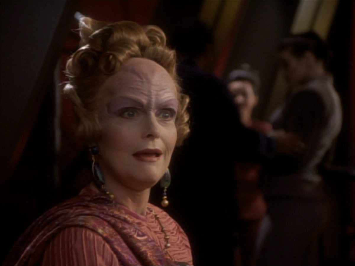 extant_StarTrekDS9_1x17-TheForsaken_00063.jpg