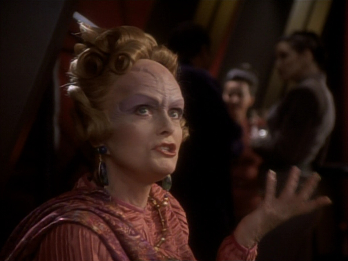 extant_StarTrekDS9_1x17-TheForsaken_00066.jpg