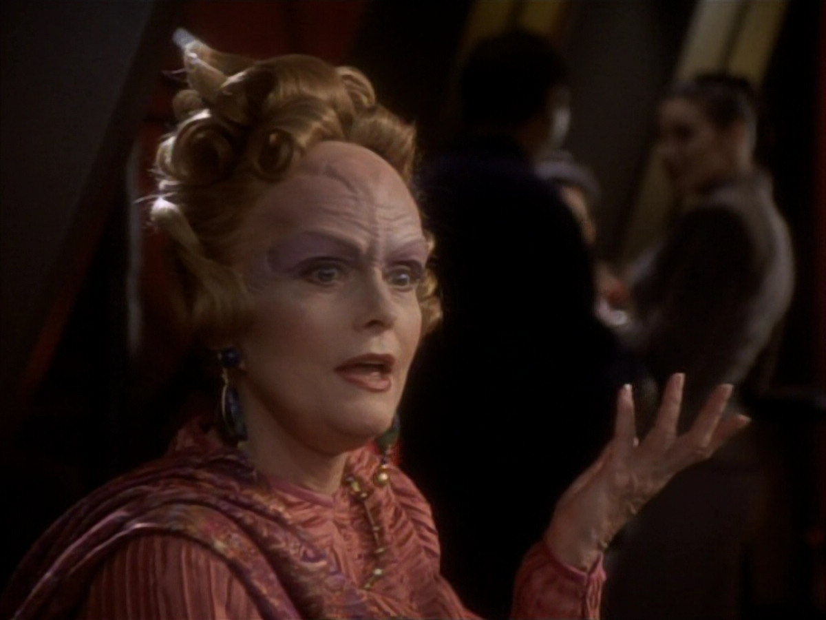 extant_StarTrekDS9_1x17-TheForsaken_00067.jpg
