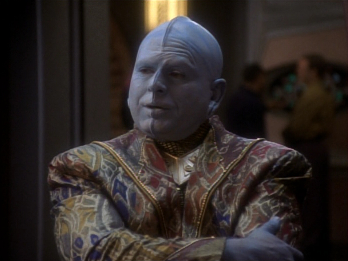 extant_StarTrekDS9_1x17-TheForsaken_00075.jpg