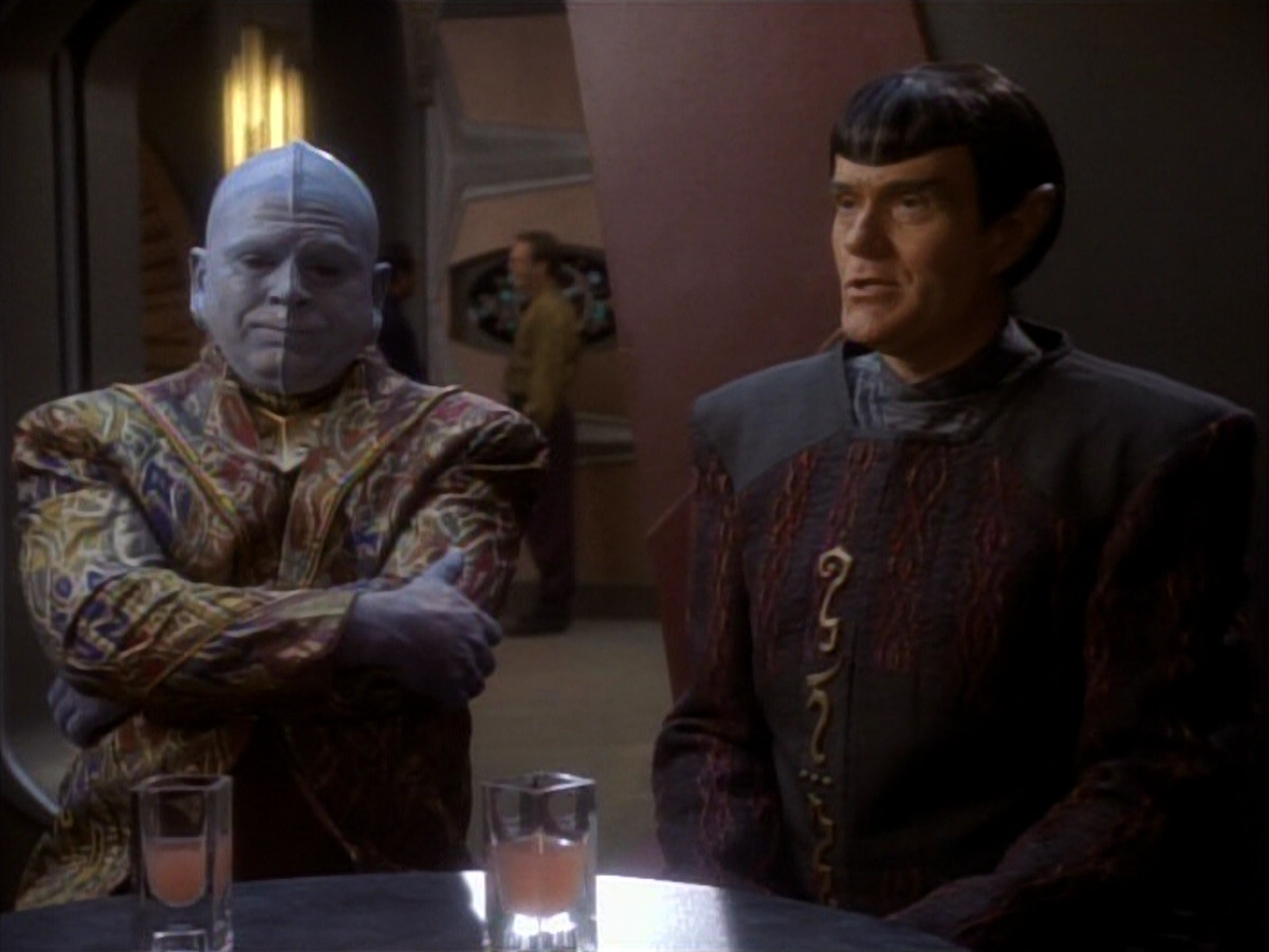 extant_StarTrekDS9_1x17-TheForsaken_00159.jpg