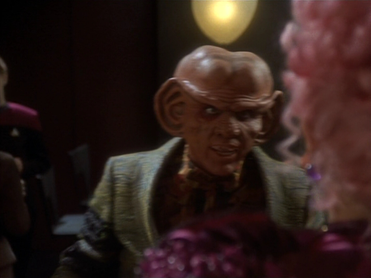 extant_StarTrekDS9_1x17-TheForsaken_00202.jpg