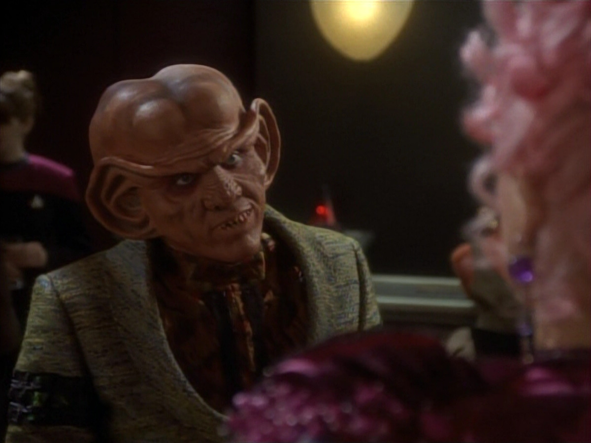 extant_StarTrekDS9_1x17-TheForsaken_00208.jpg