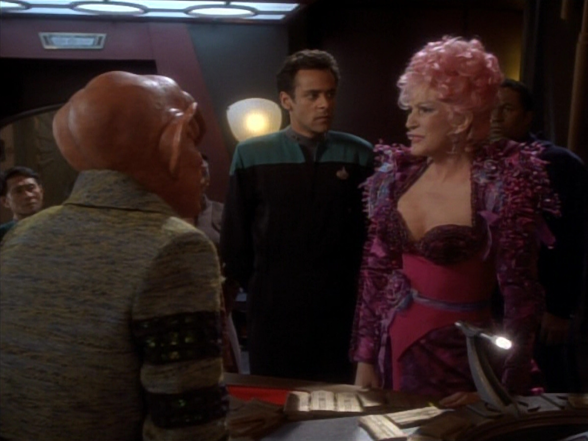 extant_StarTrekDS9_1x17-TheForsaken_00214.jpg