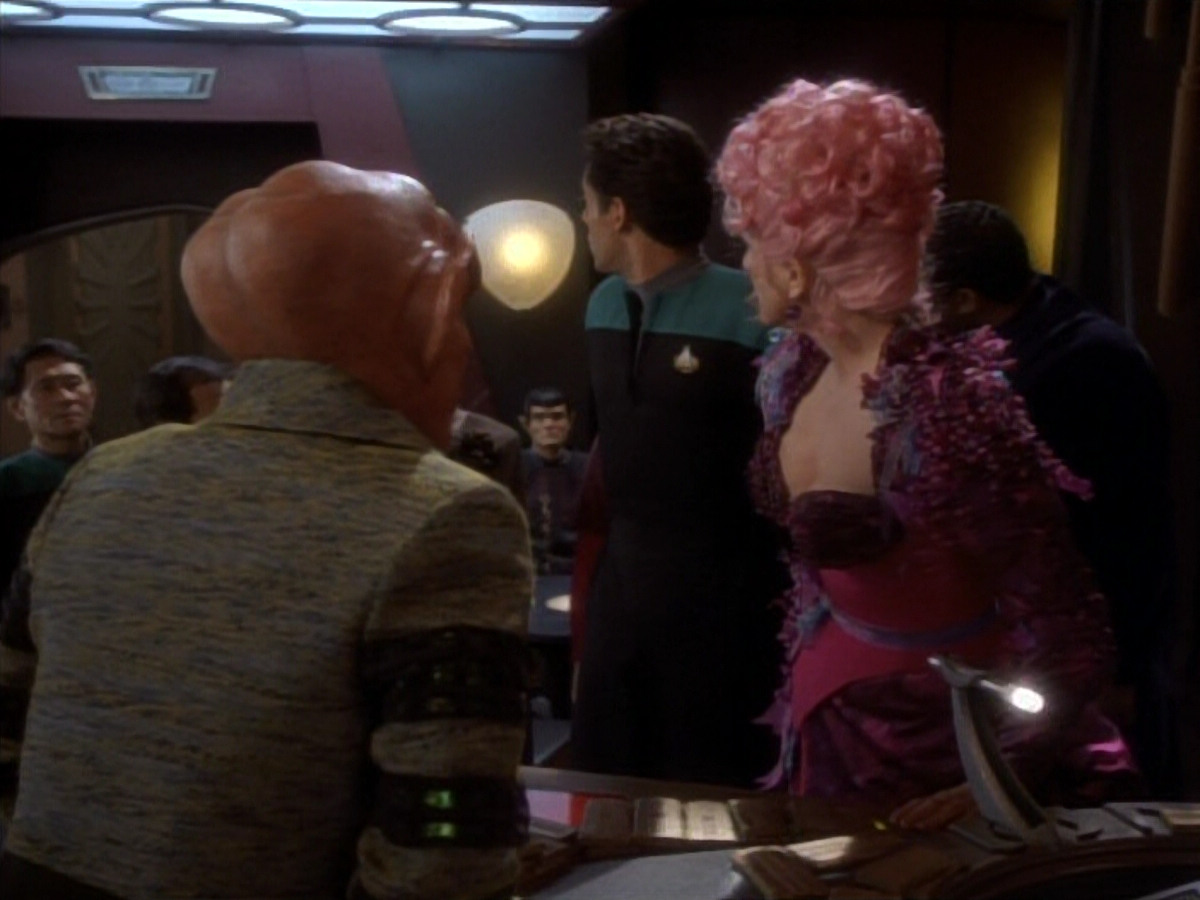 extant_StarTrekDS9_1x17-TheForsaken_00219.jpg