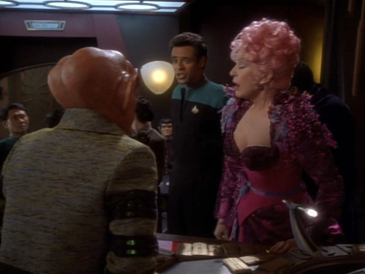 extant_StarTrekDS9_1x17-TheForsaken_00220.jpg