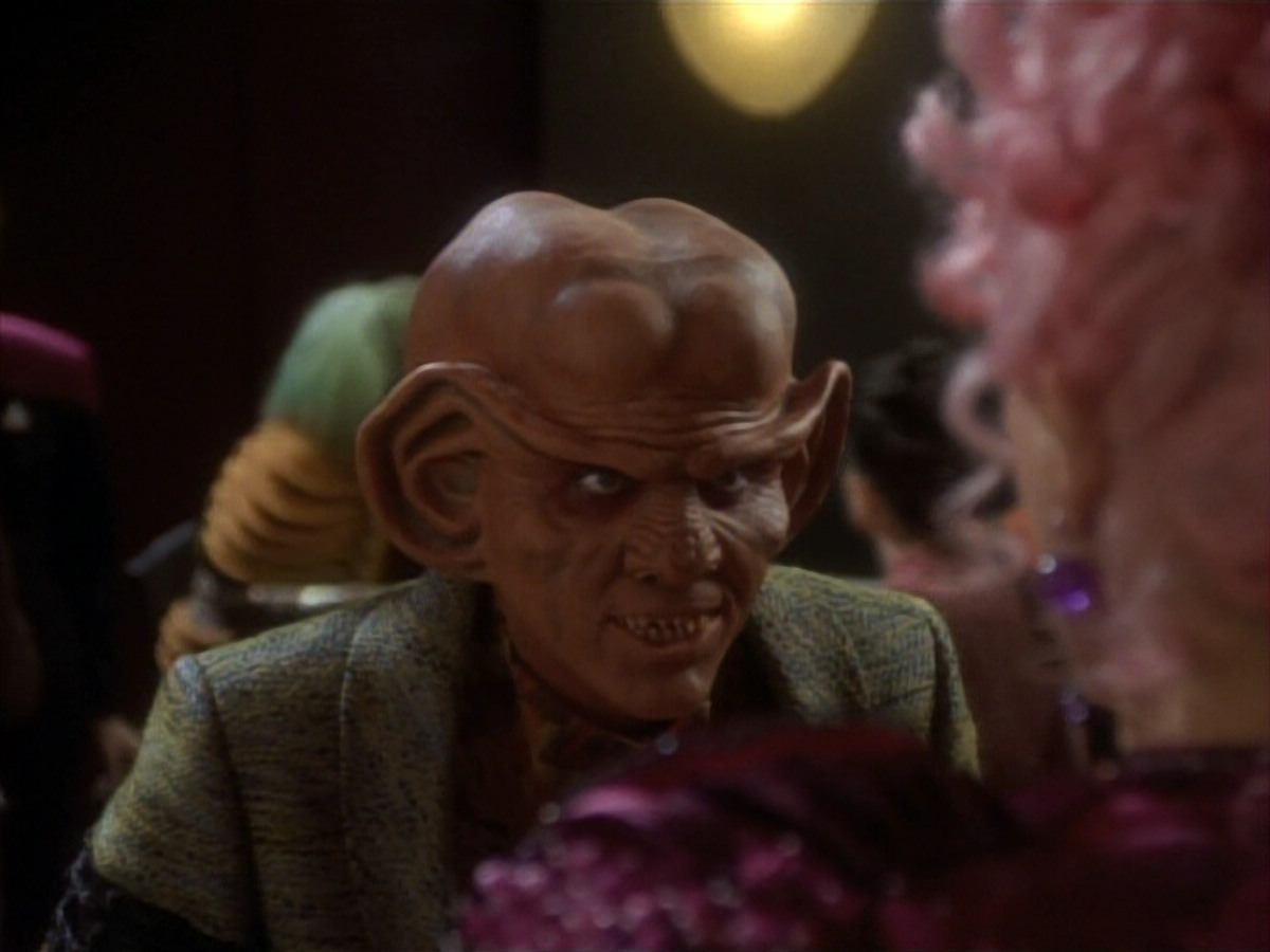 extant_StarTrekDS9_1x17-TheForsaken_00226.jpg