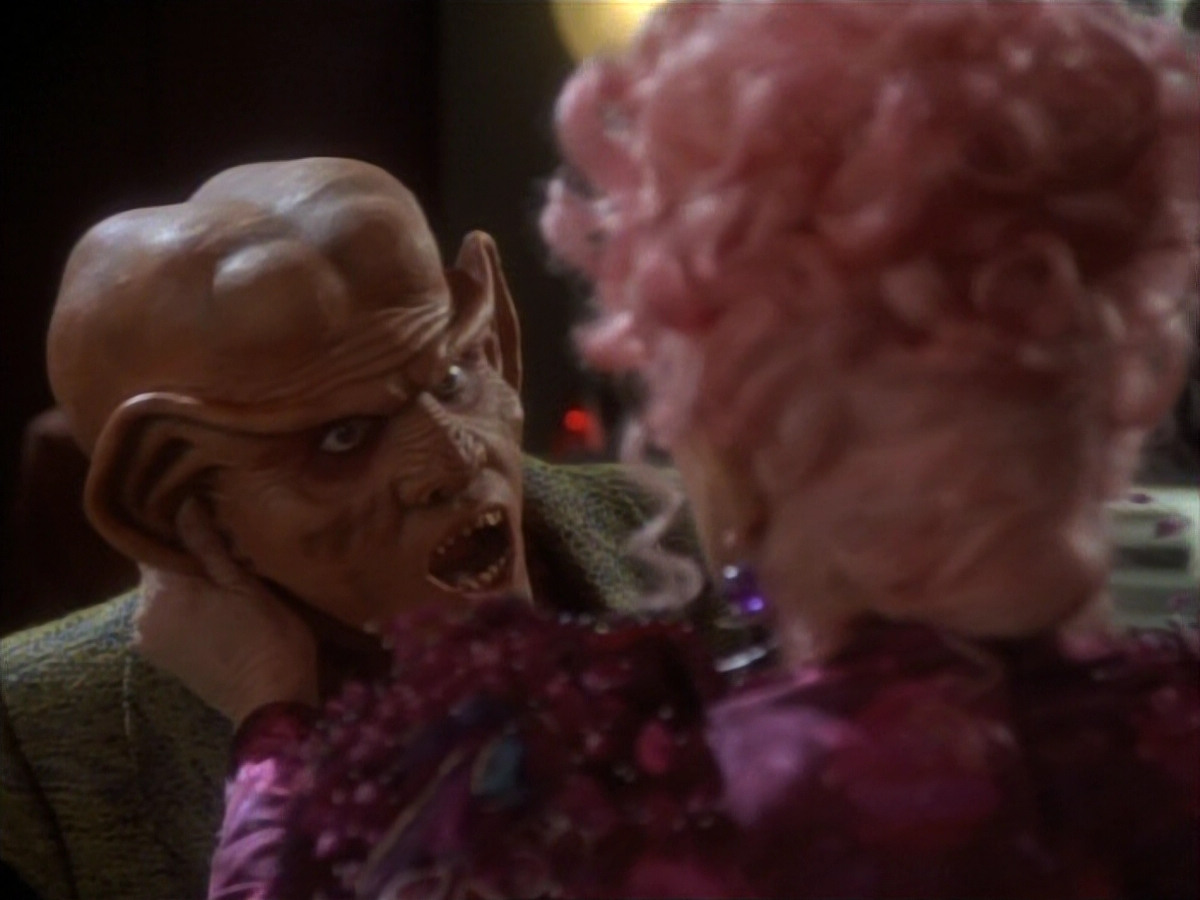 extant_StarTrekDS9_1x17-TheForsaken_00229.jpg
