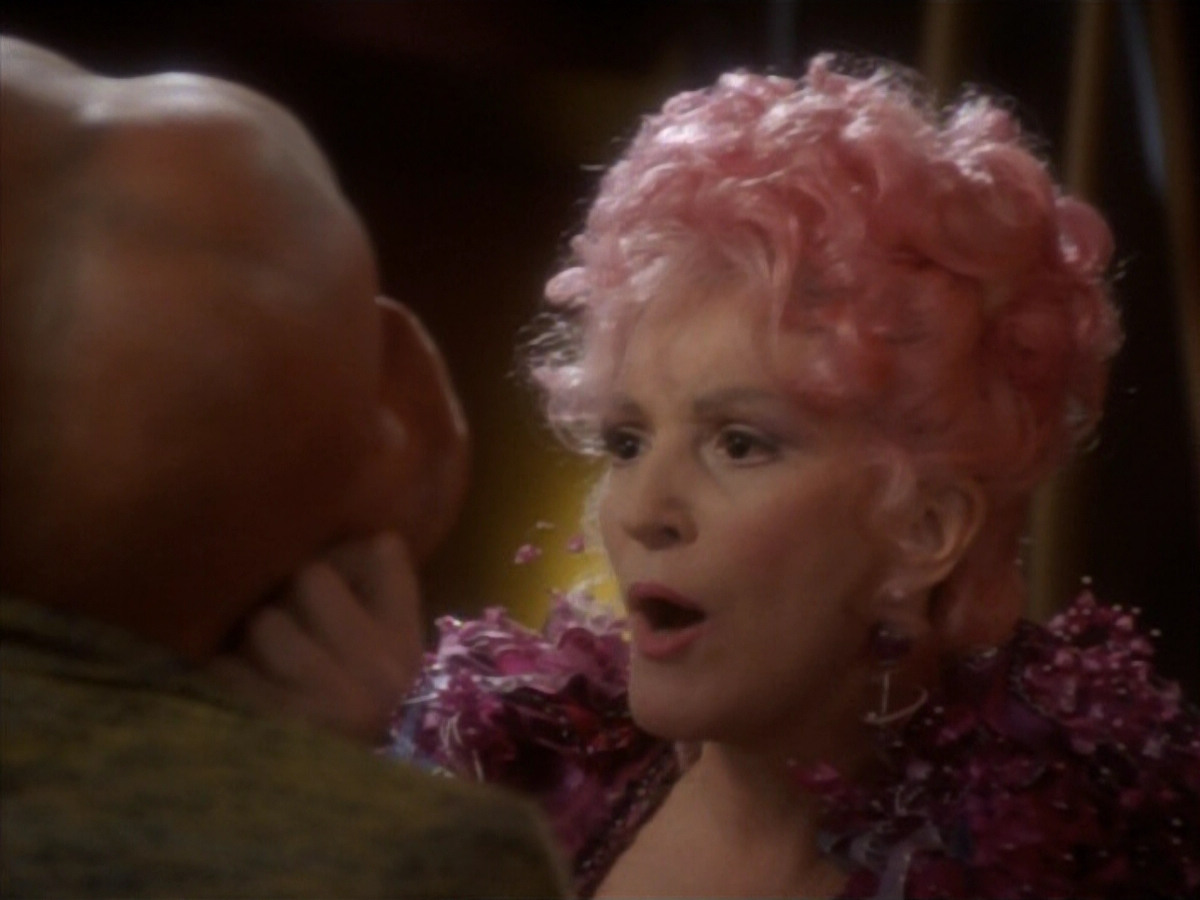 extant_StarTrekDS9_1x17-TheForsaken_00245.jpg