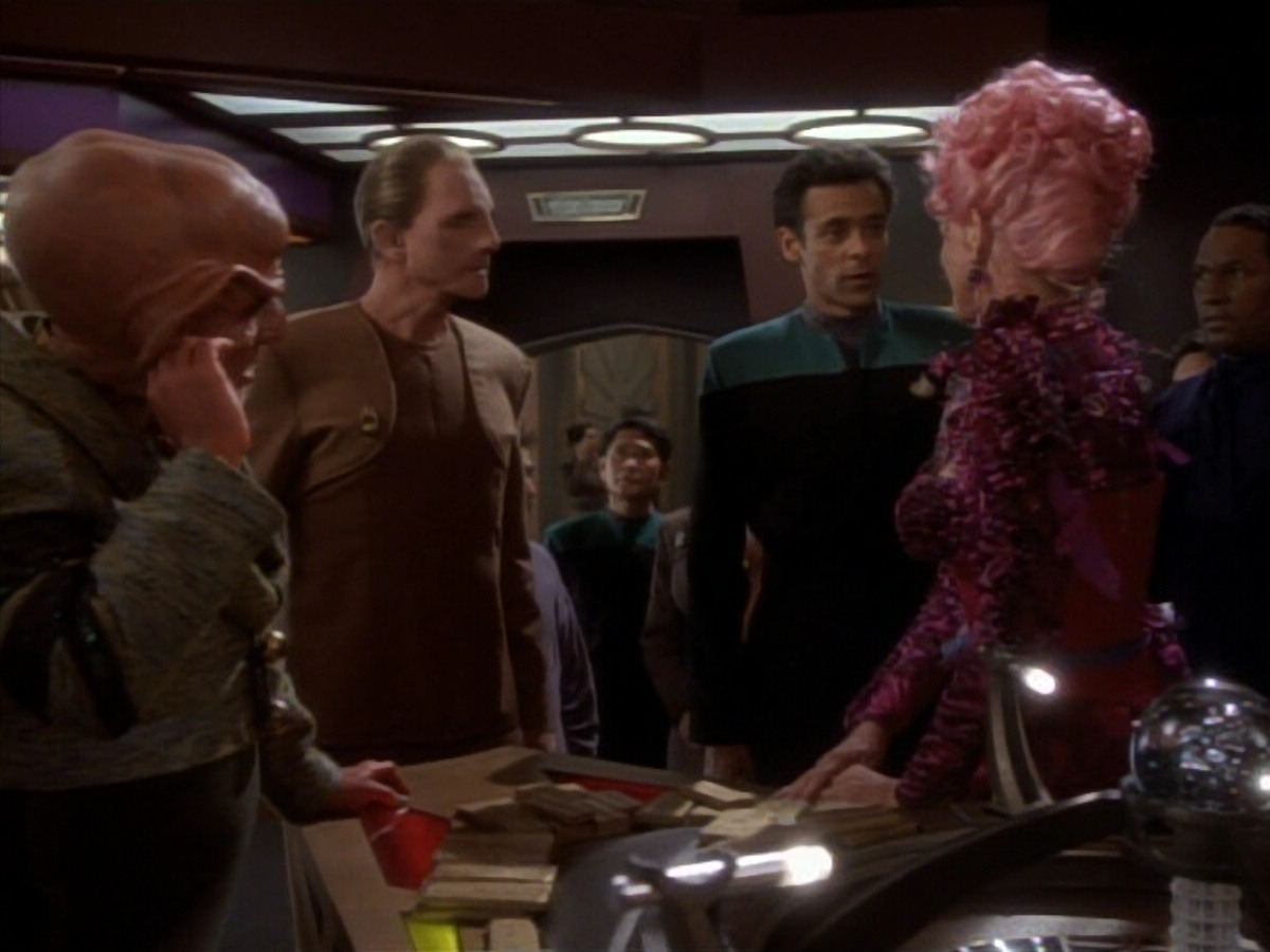 extant_StarTrekDS9_1x17-TheForsaken_00261.jpg