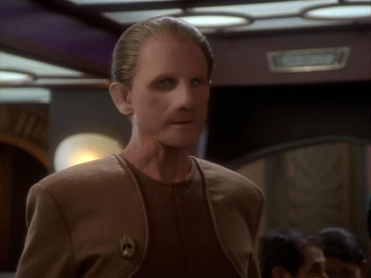 extant_StarTrekDS9_1x17-TheForsaken_00291.jpg