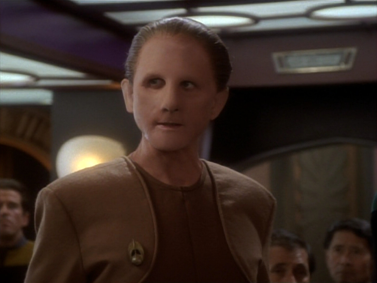 extant_StarTrekDS9_1x17-TheForsaken_00324.jpg