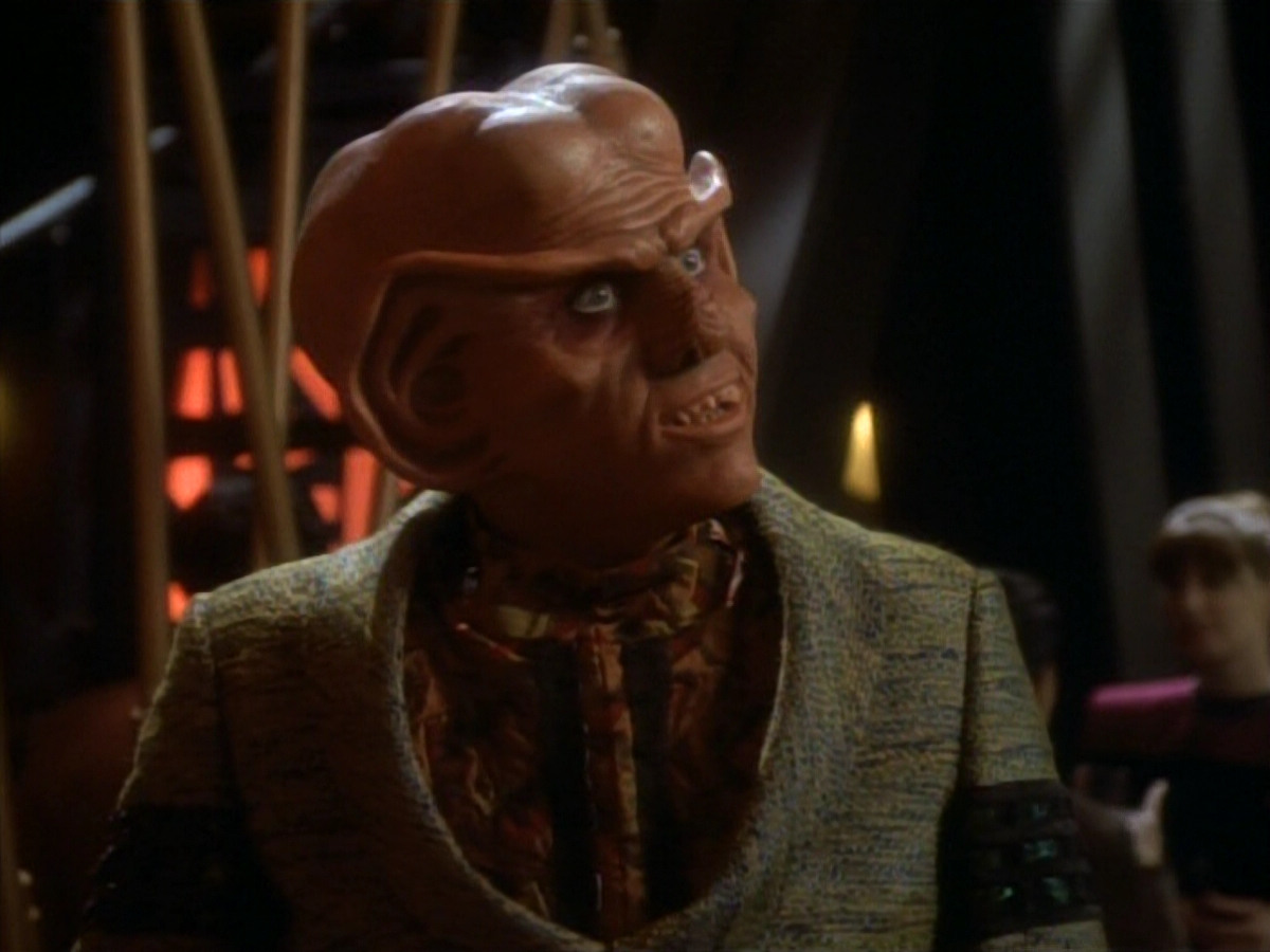 extant_StarTrekDS9_1x17-TheForsaken_00328.jpg