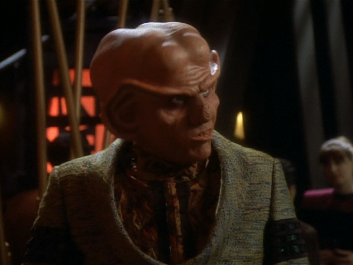 extant_StarTrekDS9_1x17-TheForsaken_00329.jpg