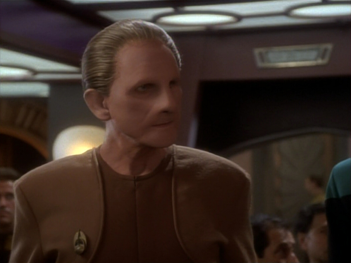extant_StarTrekDS9_1x17-TheForsaken_00335.jpg