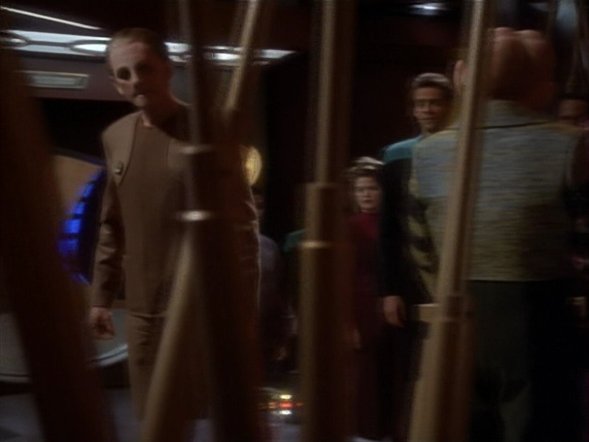 extant_StarTrekDS9_1x17-TheForsaken_00341.jpg