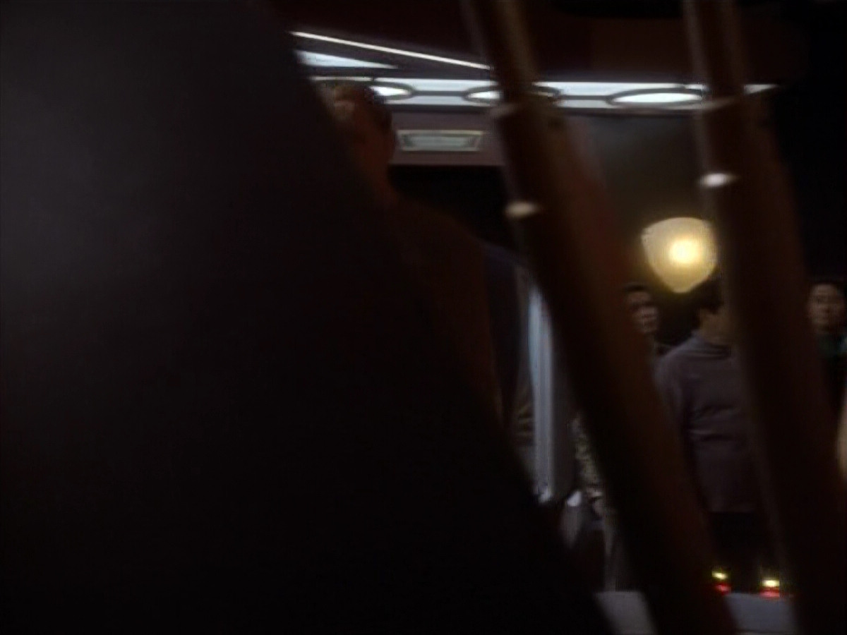 extant_StarTrekDS9_1x17-TheForsaken_00343.jpg