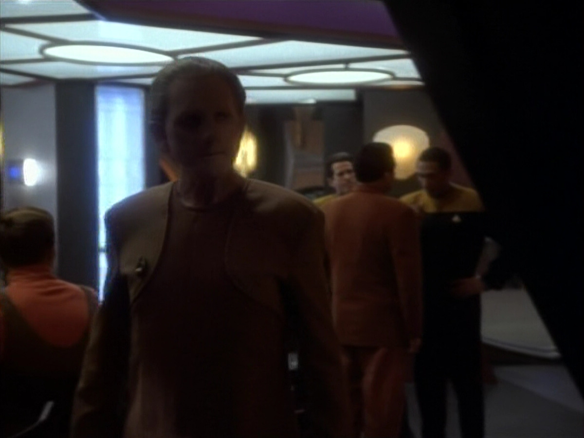 extant_StarTrekDS9_1x17-TheForsaken_00346.jpg