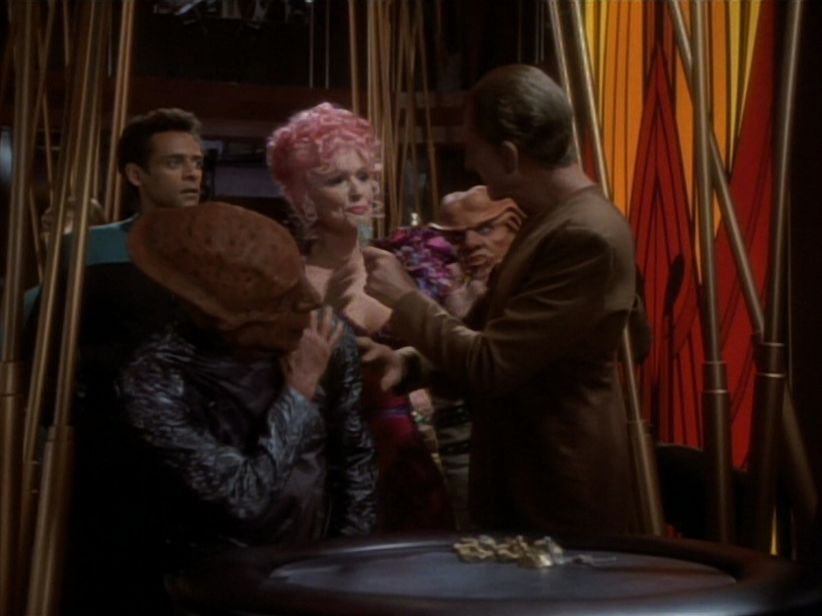 extant_StarTrekDS9_1x17-TheForsaken_00378.jpg