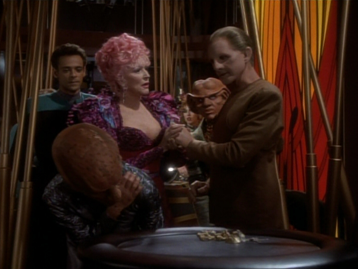 extant_StarTrekDS9_1x17-TheForsaken_00381.jpg