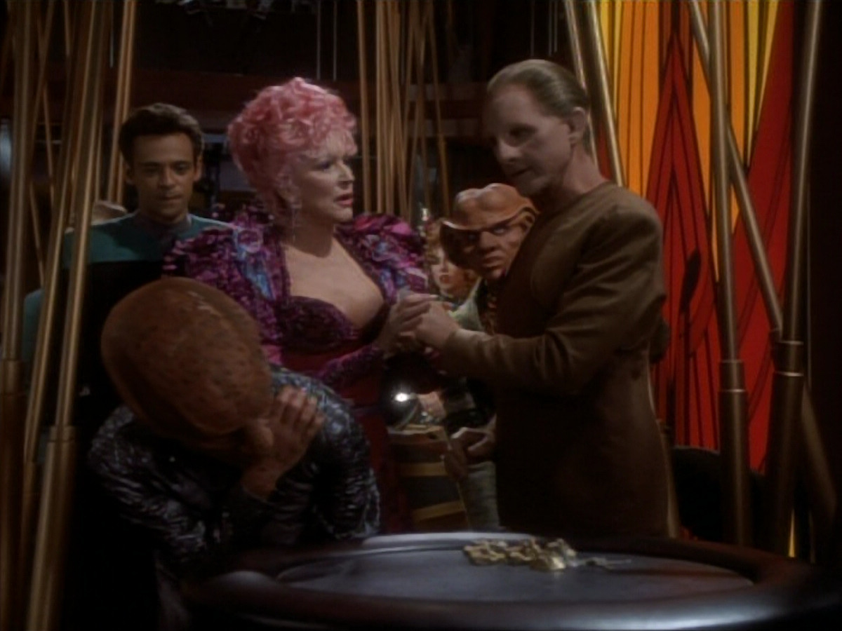 extant_StarTrekDS9_1x17-TheForsaken_00382.jpg