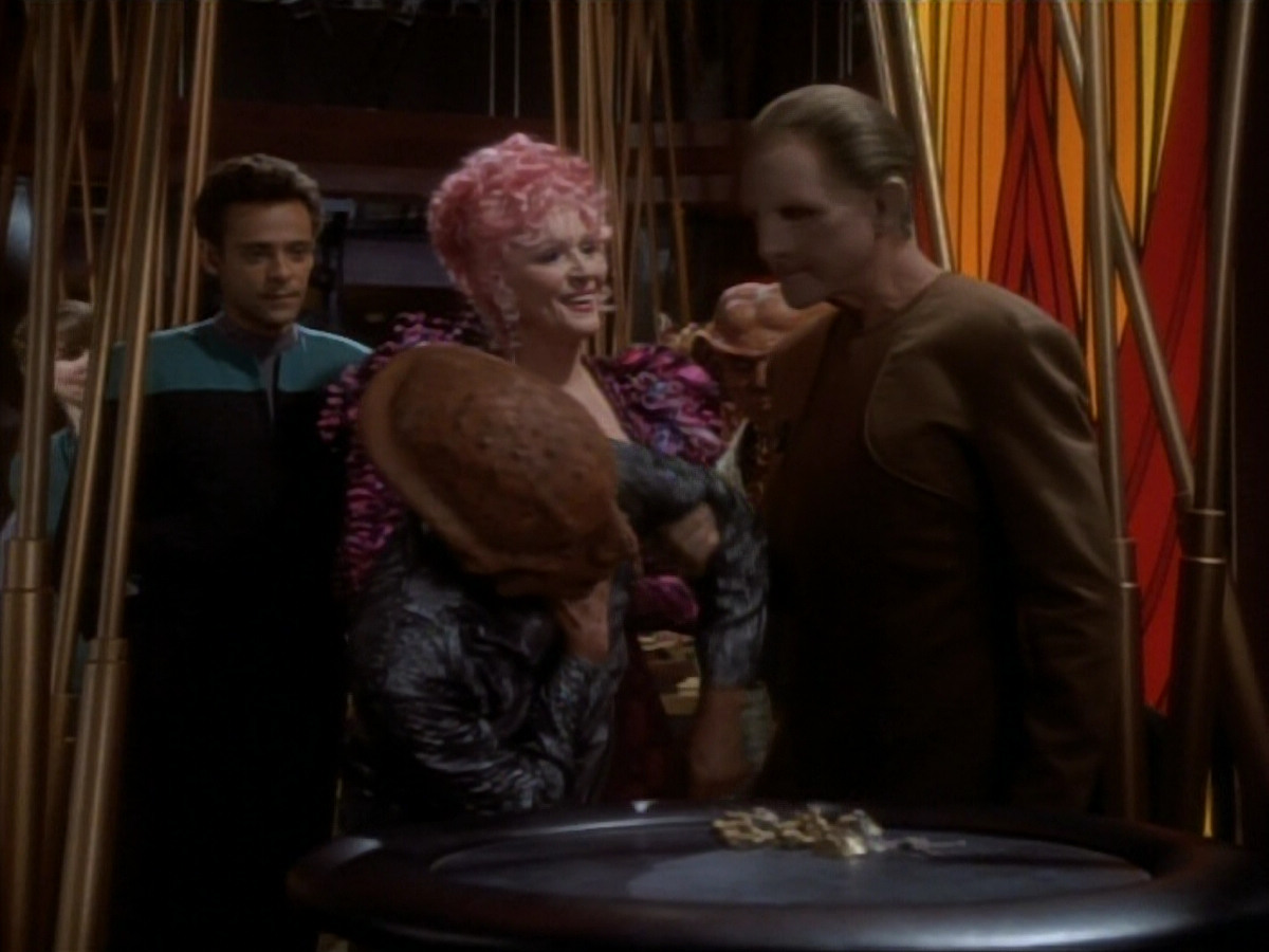 extant_StarTrekDS9_1x17-TheForsaken_00396.jpg