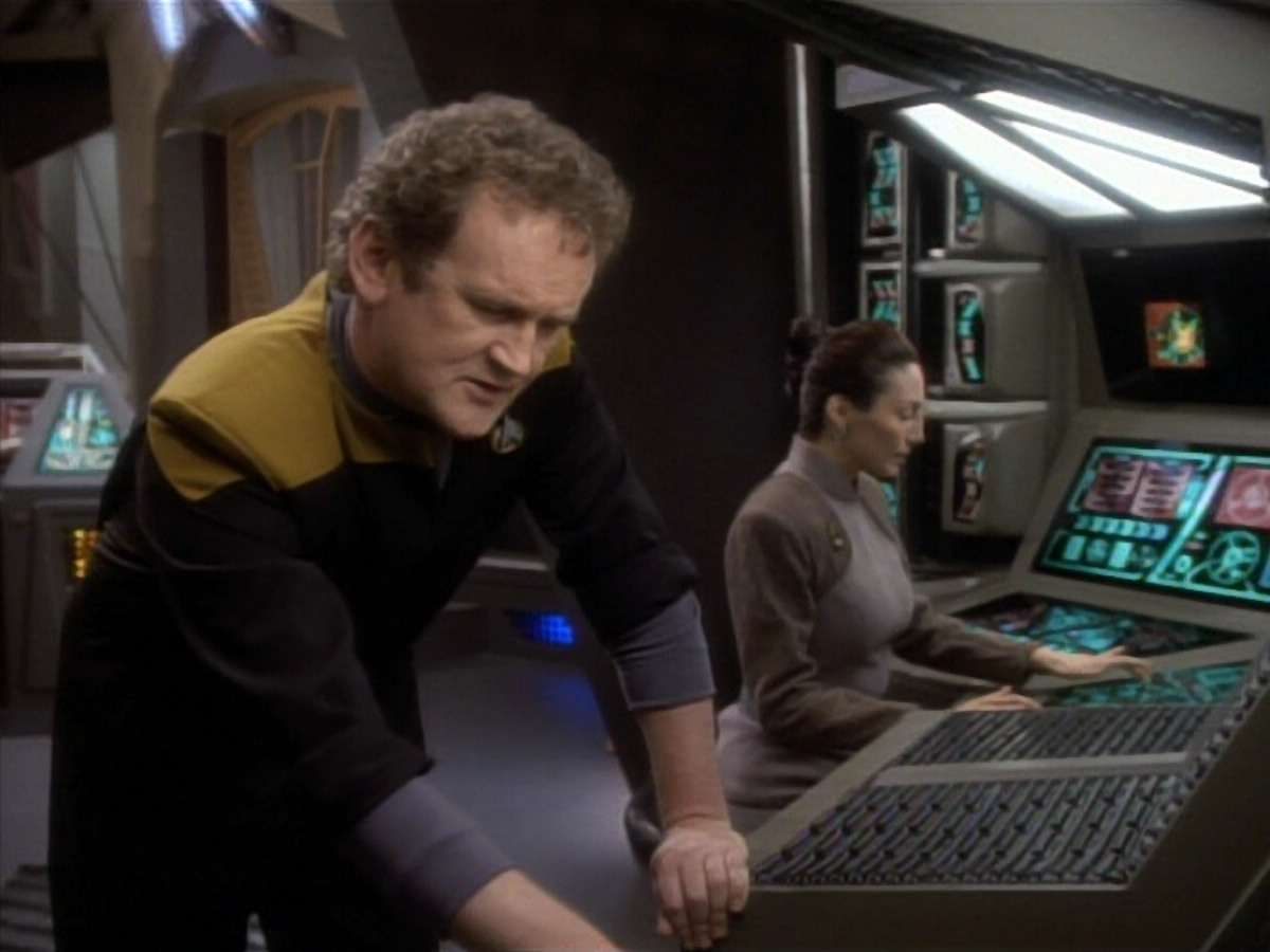 extant_StarTrekDS9_1x17-TheForsaken_00700.jpg