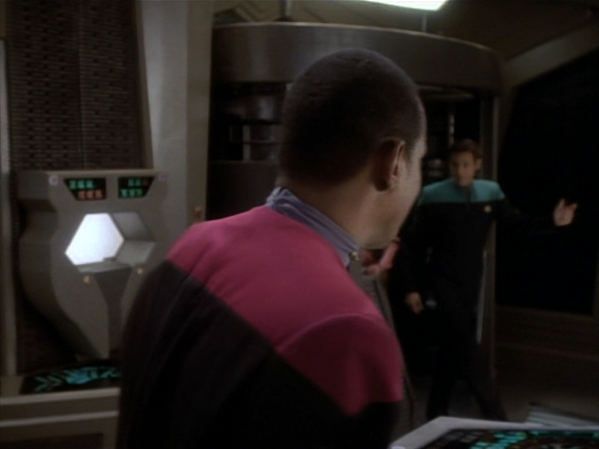 extant_StarTrekDS9_1x17-TheForsaken_00787.jpg