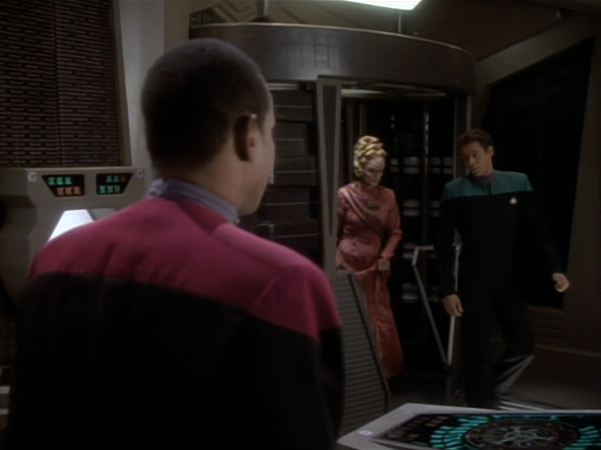 extant_StarTrekDS9_1x17-TheForsaken_00788.jpg