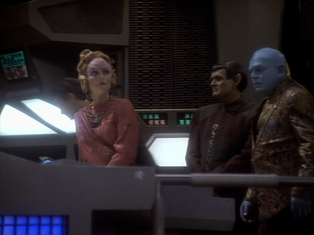 extant_StarTrekDS9_1x17-TheForsaken_00847.jpg