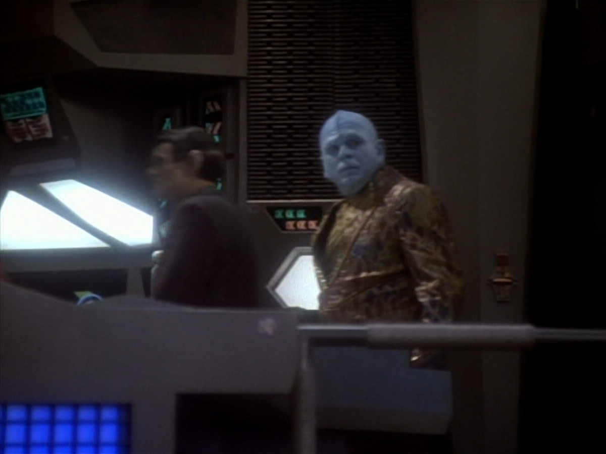 extant_StarTrekDS9_1x17-TheForsaken_00849.jpg