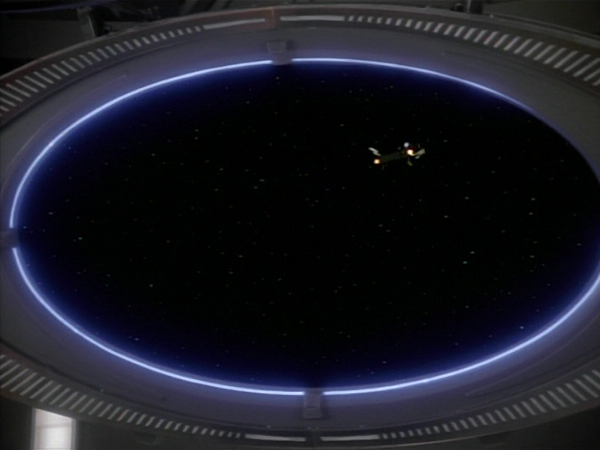 extant_StarTrekDS9_1x17-TheForsaken_00872.jpg