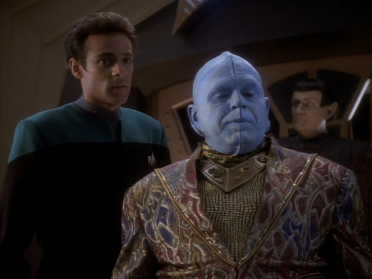 extant_StarTrekDS9_1x17-TheForsaken_00951.jpg