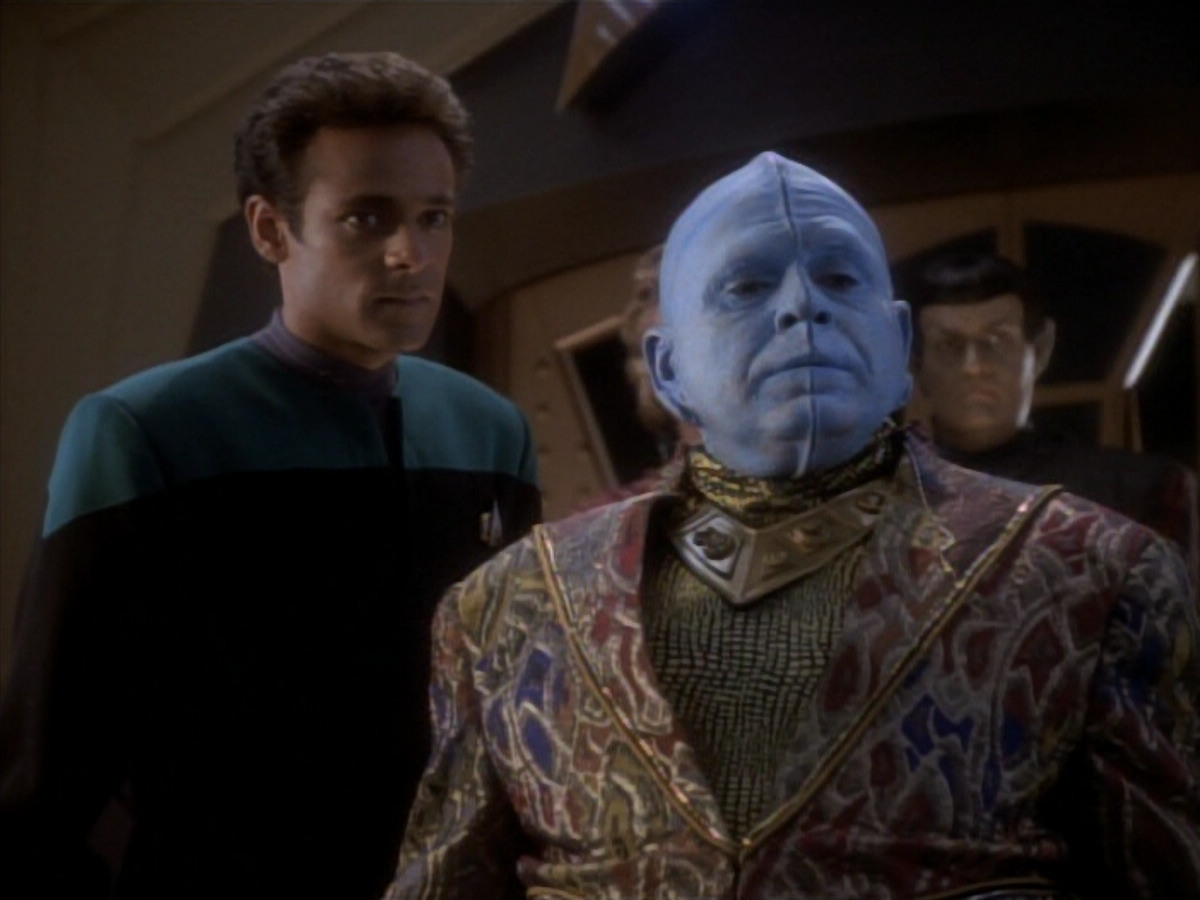 extant_StarTrekDS9_1x17-TheForsaken_00964.jpg