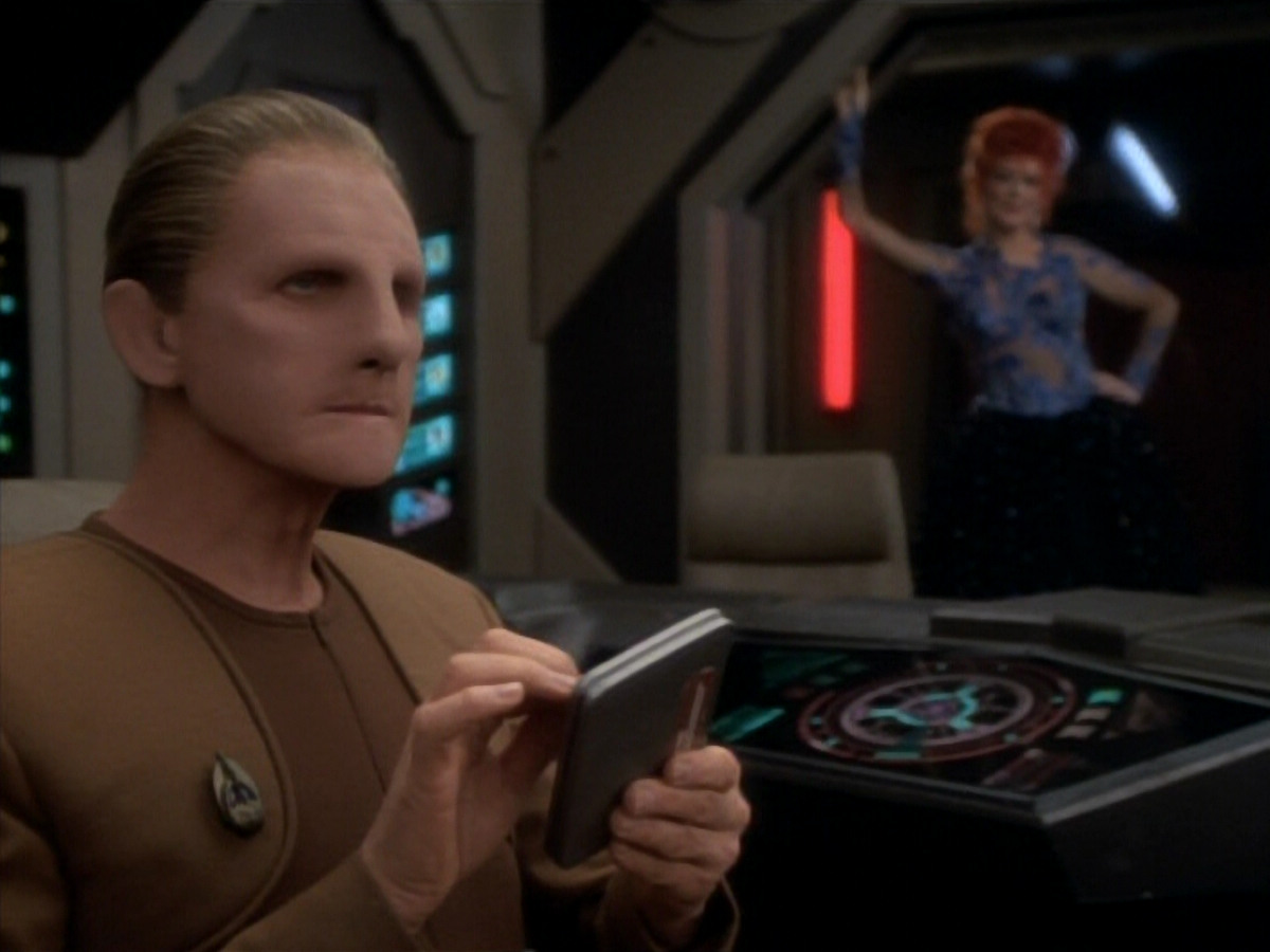 extant_StarTrekDS9_1x17-TheForsaken_01016.jpg